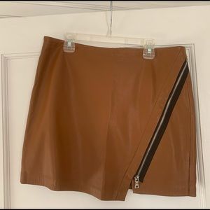 Faux Leather Short Skirt!